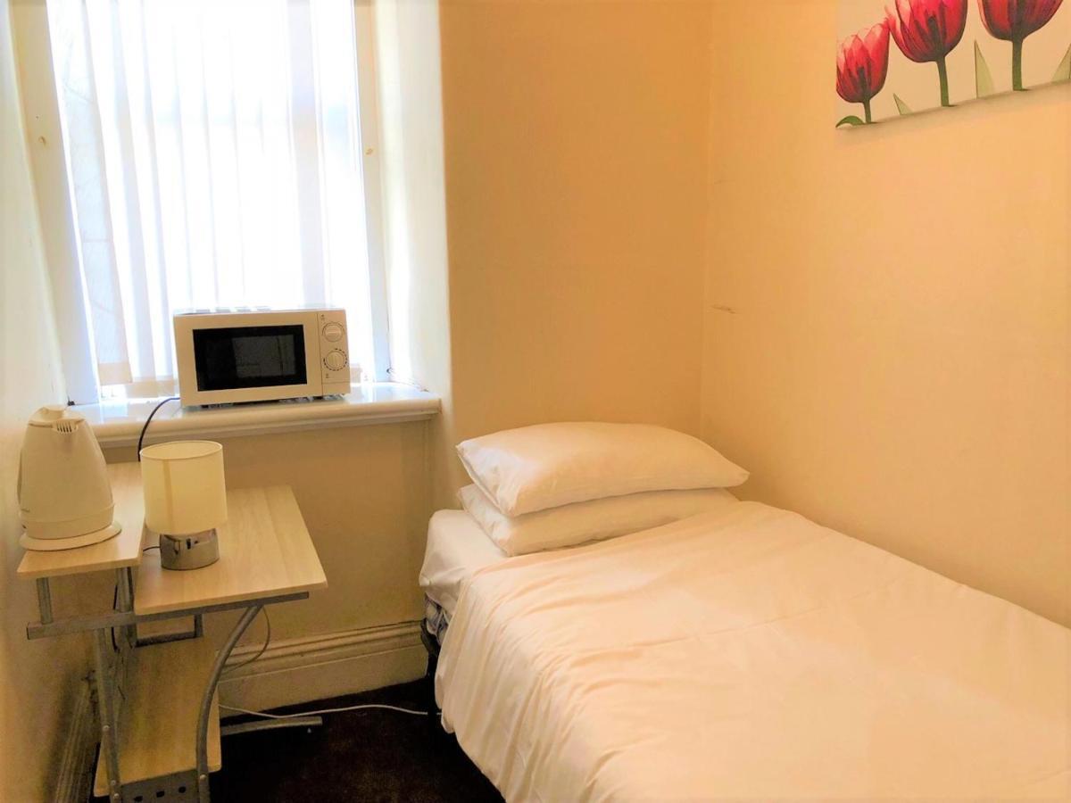 Budget Rooms Crosskeys Newport  Exteriör bild
